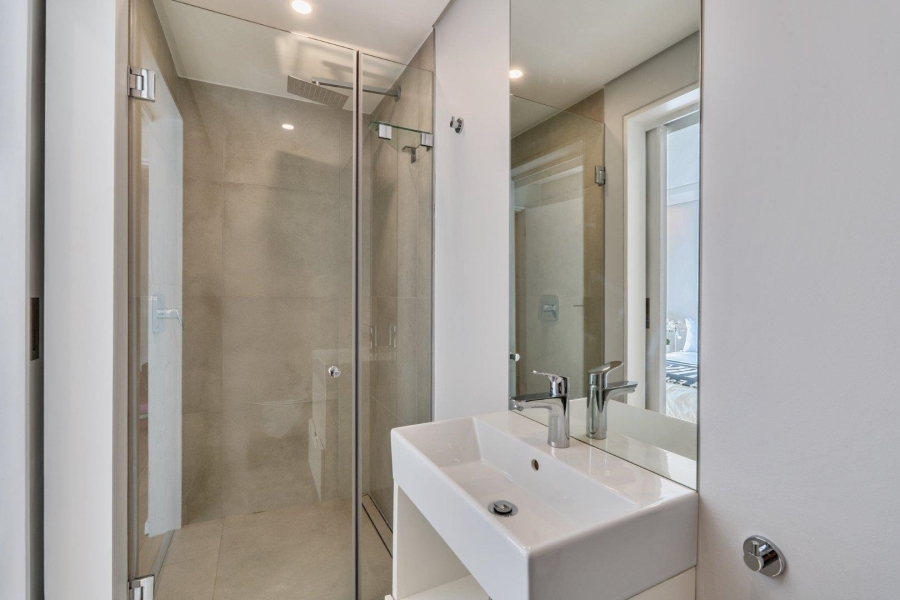 2 Bedroom Property for Sale in Sea Point Western Cape